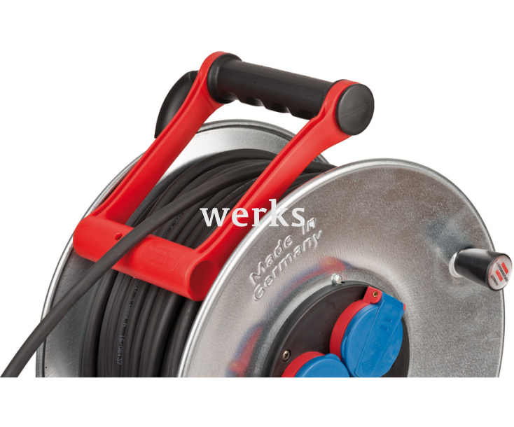 Удлинитель сетевой на катушке 50 м IP44 Brennenstuhl Garant S AT-N05V3V3-F 3G1,5 1198590