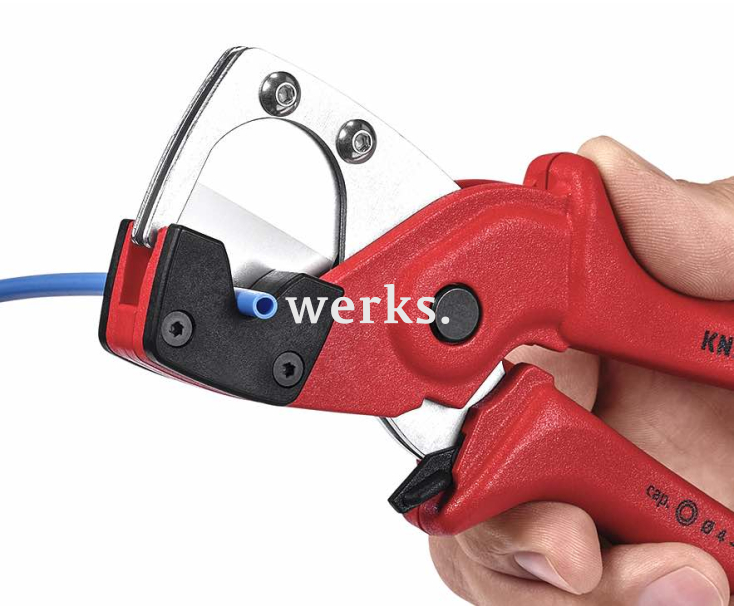 Труборез для многослойных и пневматических шлангов Knipex KN-9010185