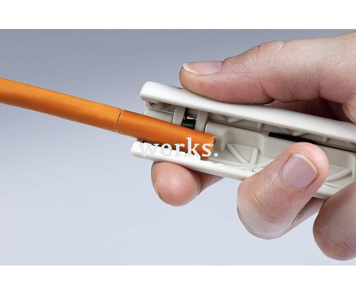 Инструмент No.1-Cat для снятия изоляции с кабелей передачи информации Jokari JK 30500