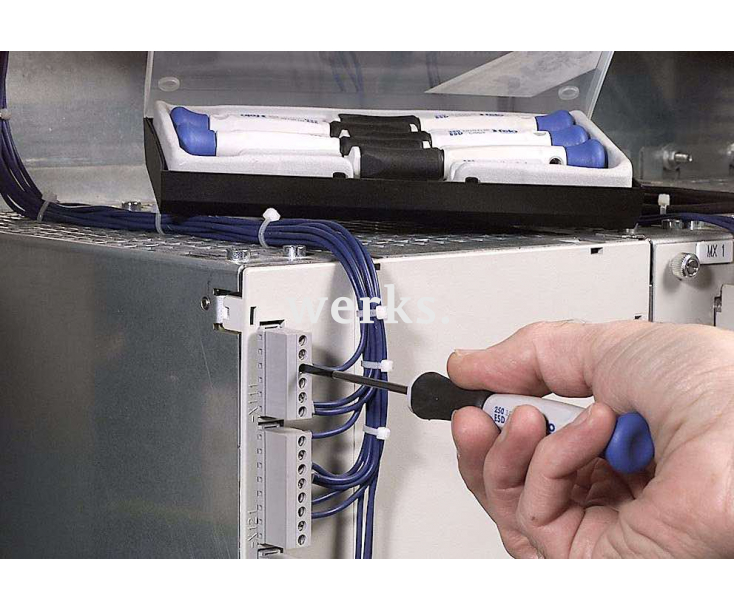 Набор прецизионных ESD отверток Felo Safe 250 SL PH 6 предметов 25096186