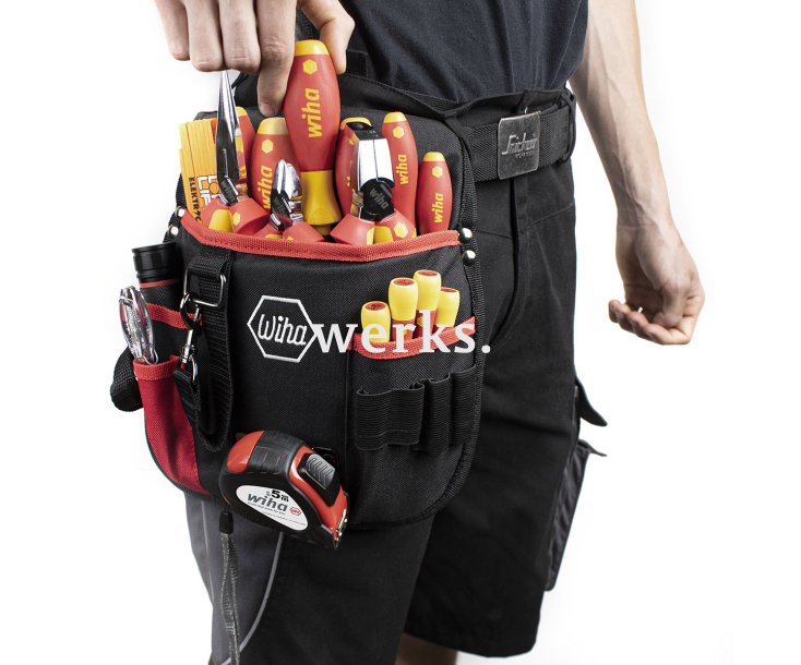 Набор инструментов для электрика в поясной сумке Wiha 44574 18 предметов