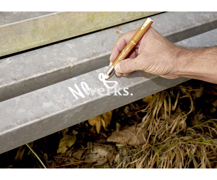 Маркер сигнальный толстый Pica-Gel белый 8080