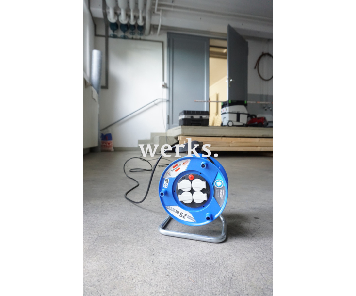 Удлинитель сетевой на катушке 25 м IP20 Brennenstuhl Garant H05VV-F 3G1.5 1218050