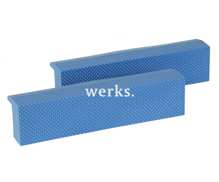 Тисочные накладки с магнитной полосой, пластик, синие KUKKO 545K125