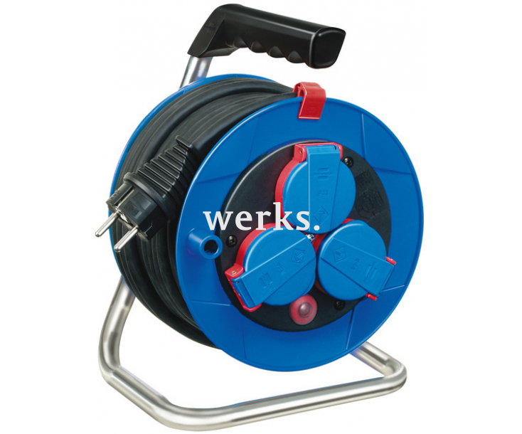 Удлинитель сетевой на катушке 15 м IP44 Brennenstuhl Garant AT-N05V3V3-F 3G1,5 1072240