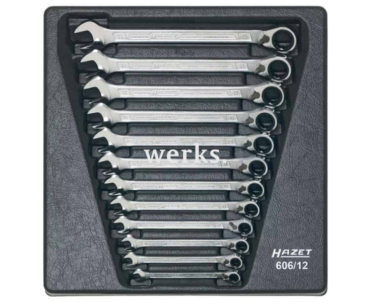 Набор комбинированных гаечных ключей с трещоткой Hazet 606/12 12 штук