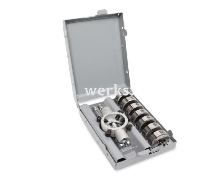 Набор плашек 25х9 HSSG М3-М12 + Плашкодержатель 25х9 8 предметов. GSR 00708030