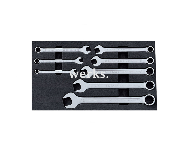 Набор комбинированных ключей в ложементе. Padre 230300000