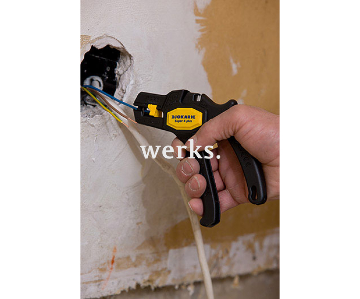 Клещи Super 4 plus для снятия изоляции с кабелей Jokari JK 20050