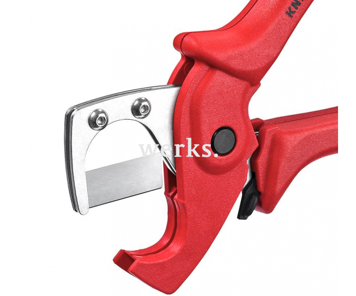 Труборез для композитных металлопластиковых и пластиковых труб Knipex KN-9025185