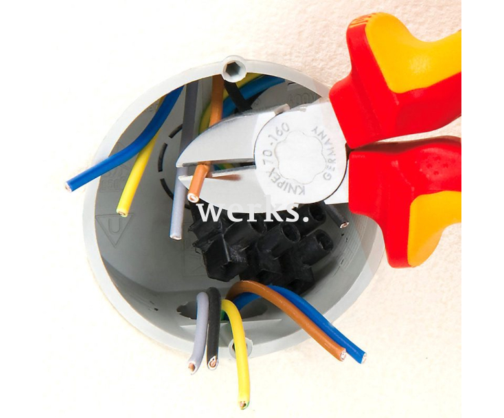 Кусачки боковые VDE Knipex KN-7006180SB в блистере