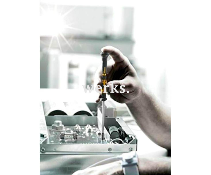 Набор отверток для ремонта Apple iPhone и электроники SL PH Microstix PL на подставке Wera Kraftform Micro 1550/6 ESD WE-030180