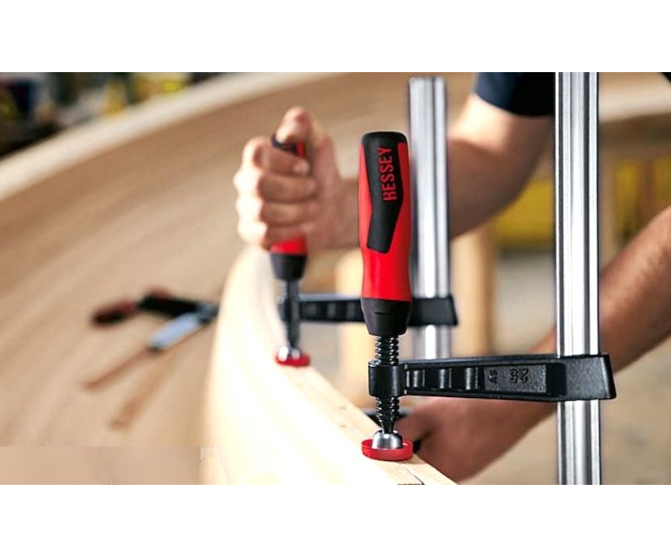 Струбцина TG Bessey из ковкого чугуна с деревянной ручкой BE-TG20