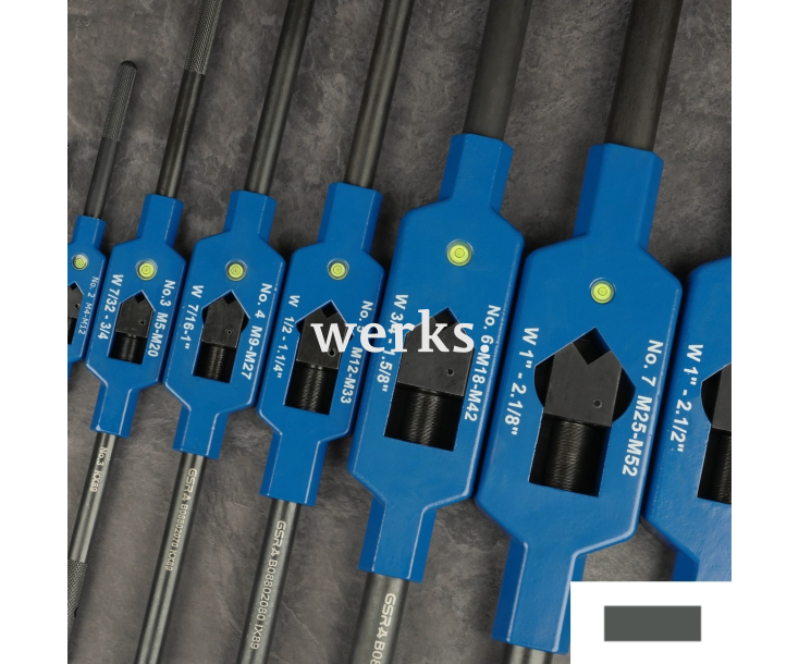 Вороток Нр. 1.1/2 стальной, Silver с уровнем Werks W.13986