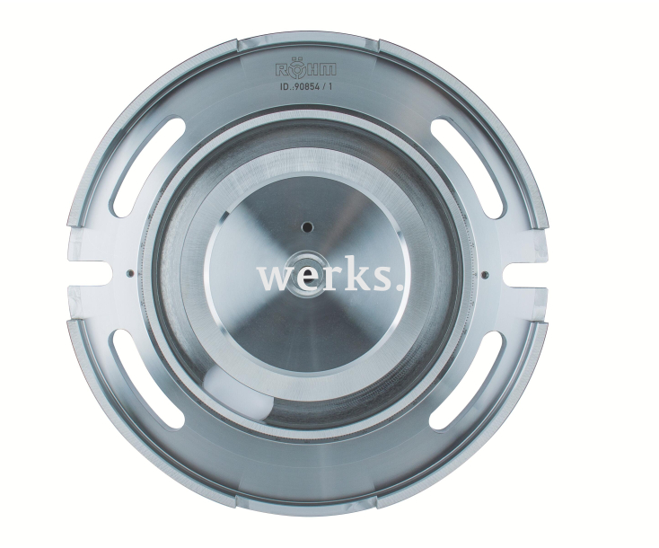 Универсальная поворотная пластина, размер 5/6, крепежные винты + гайки для Т-образных пазов, заземляющий контактный край Röhm 090854