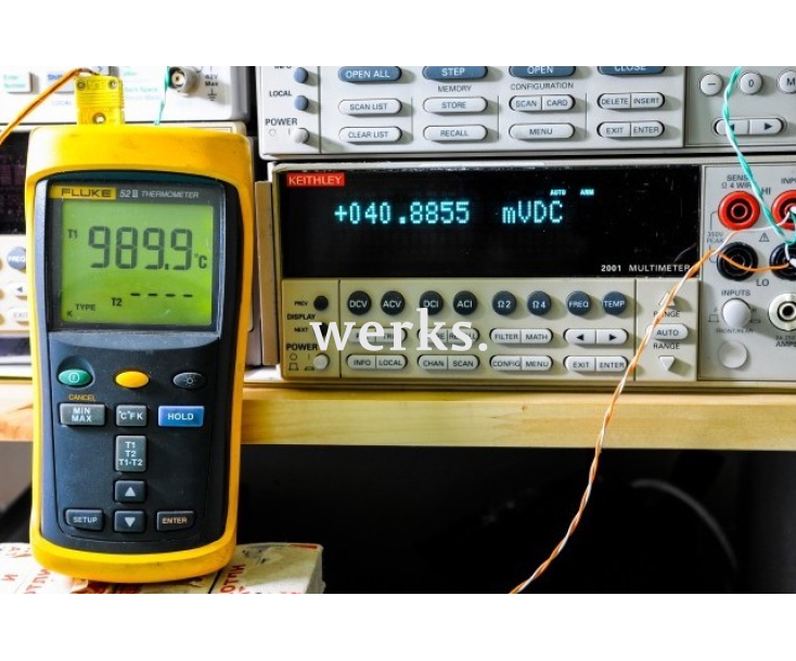 Термометр цифровой Fluke 52 II 3821096 (50 Гц)