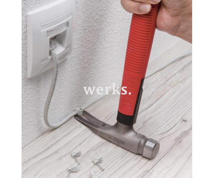 Молоток электрика Wiha +846 42071 283 мм